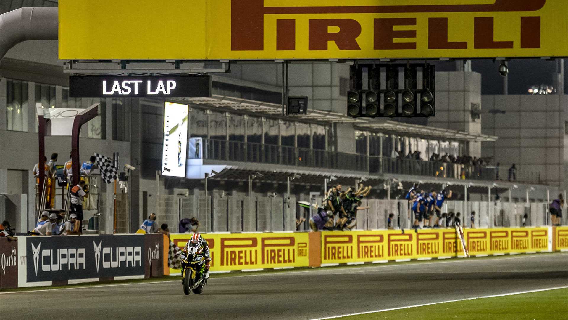 Rea inches closer to points record with fantastic Race 1 win